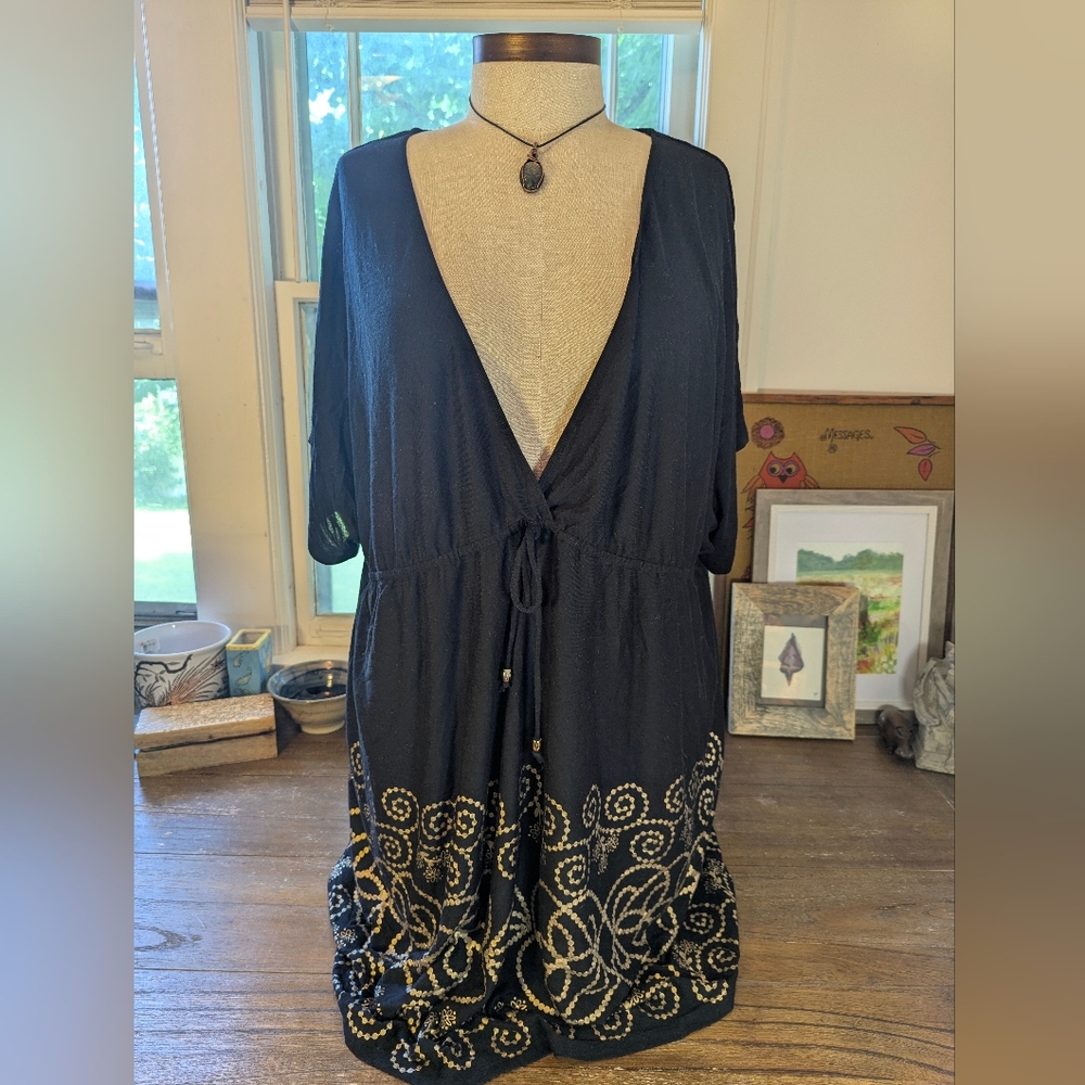 Elegant Black and Gold Women's Dress